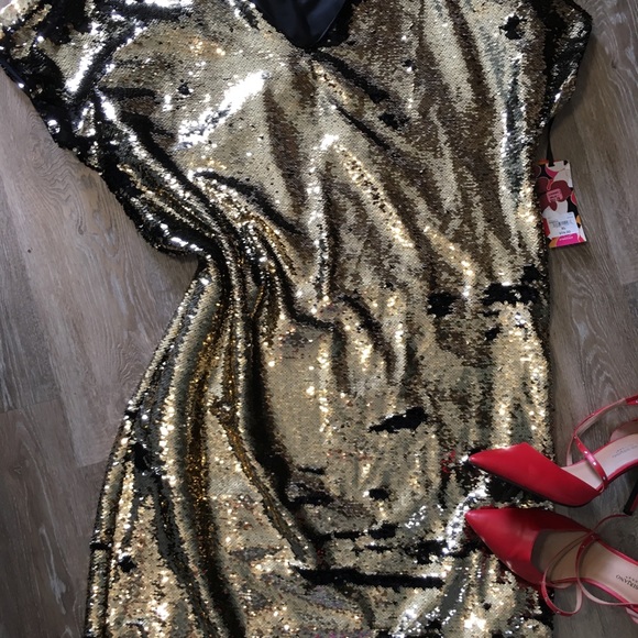 Tracee Ellis Ross Dresses & Skirts - 💕 Sequin shift dress NWT